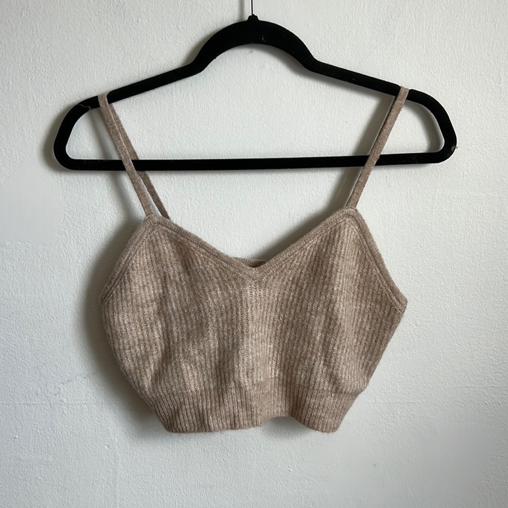 NWOT H&M Sweater Crop Top